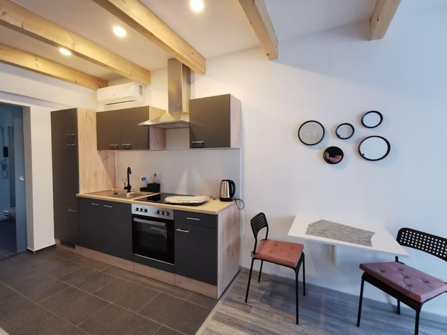 Altstadt-Apartment & Fewo Og Fuer Max 3 Pers Haldensleben Buitenkant foto